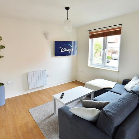 Stylish 2Br Flat - 2 Free Parking Spaces - Near Lgw Airport クローリー エクステリア 写真