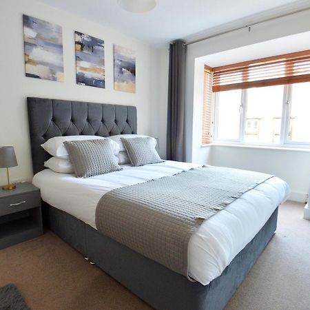 Stylish 2Br Flat - 2 Free Parking Spaces - Near Lgw Airport クローリー エクステリア 写真